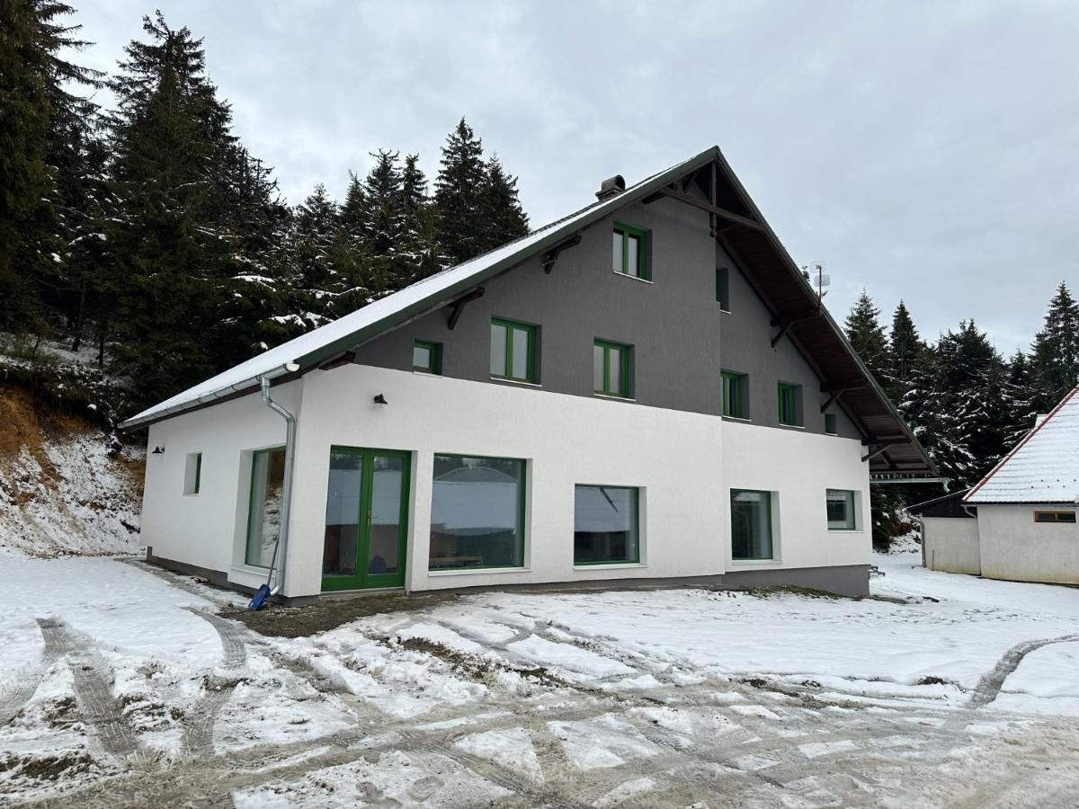 Hotel Madarasi Sportbazis Capilnita Exteriér fotografie